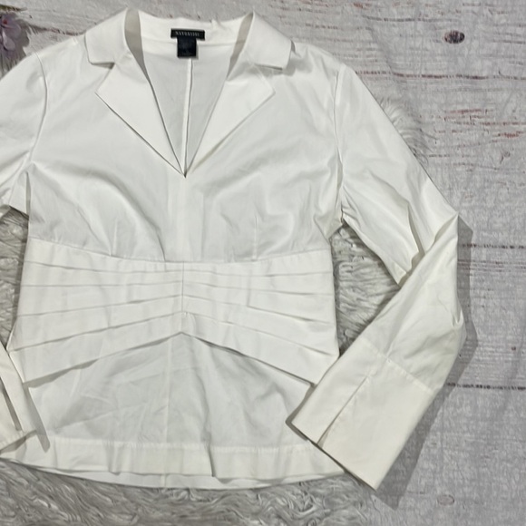 Natori White Poplin Pleated Front Pullover Blouse - Picture 6 of 9